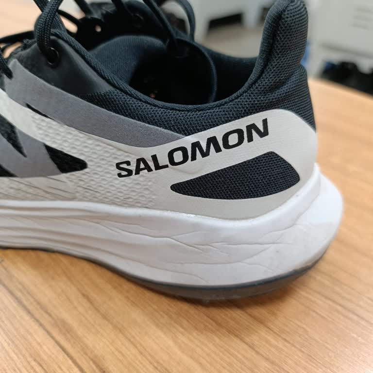 Lvs Brands Salomon Ultra Flow Ayakkabının Tabanında Kısa Sürede Çatlama Sorunu