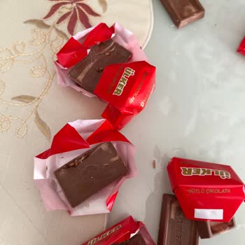 Çikolatadan Kurt Çıkması Ve Ürün İadesi Talebi