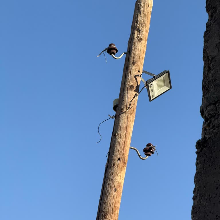 Elektrik Kablosu 1 Aydır Onarılmadı, Sağlık Sorunları Yaşanıyor