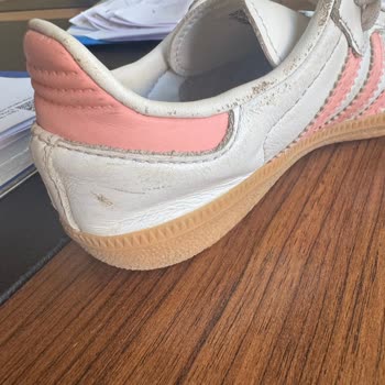 Adidas Aldığım Ayakkabı Kullanılmış Ve Kirli Çıktı Müşteri Hizmetleri Çözüm Sunmadı