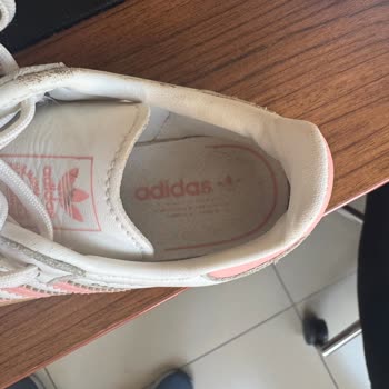 Adidas Aldığım Ayakkabı Kullanılmış Ve Kirli Çıktı Müşteri Hizmetleri Çözüm Sunmadı