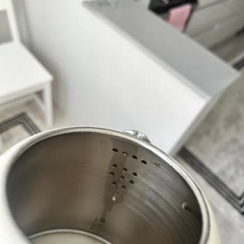 Korkmaz Çay Makinesi Sürekli Su Sızdırıyor, Sorun Çözülemiyor