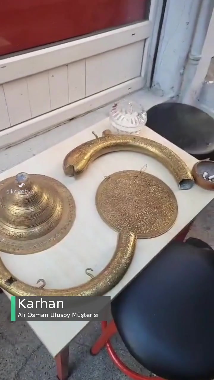 Ali Osman Ulusoy Kargo Bölümünde Kırılanlar Ve Umursamayan Muavin Şoför! videonun kapak resmi