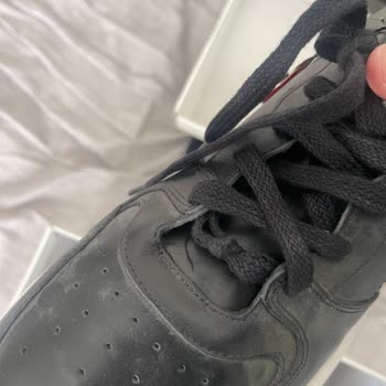 Kullanılmış Ve Kirli Ayakkabı Gönderildi, Değişim İçin Uzak Mağazaya Yönlendirildim