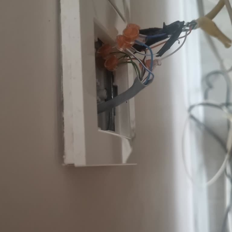 5 Yıl Boyunca Fiber Ücreti Ödedim, Fiber Hizmeti Almadım Ve Şimdi Olmayan Cihazı İade Etmem İsteniyor!