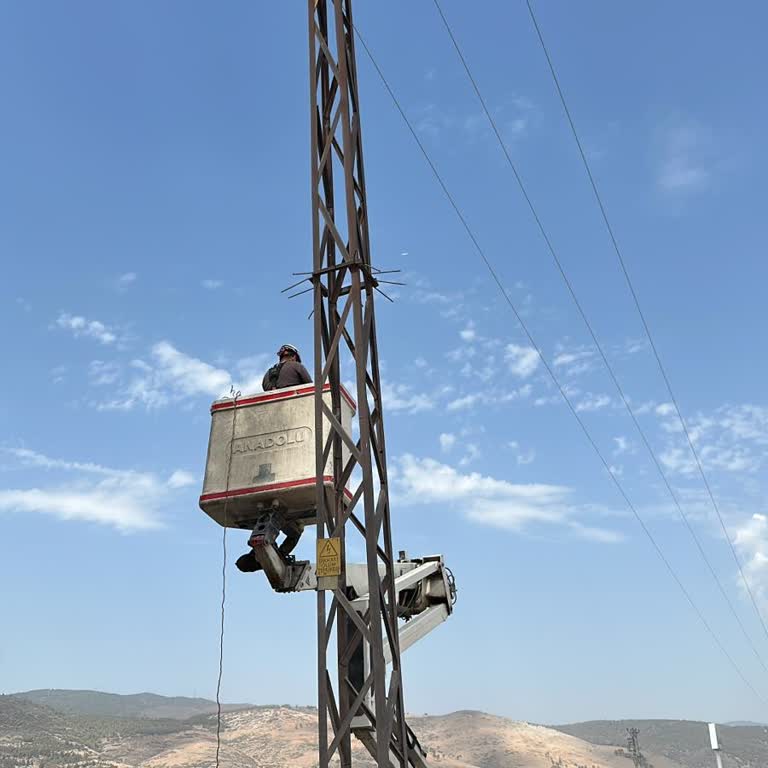 Sürekli Elektrik Kesintileri Hayatı Olumsuz Etkiliyor