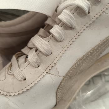 Kısa Sürede Yıpranan Ayakkabı İçin Garanti Desteği Sağlanmadı