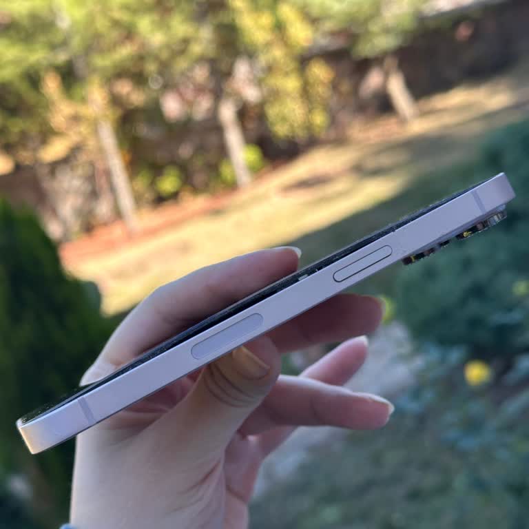 İphone 13 Pil Şişmesi Sonrası Ekran Ayrıldı Garanti Süresi Yeni Doldu