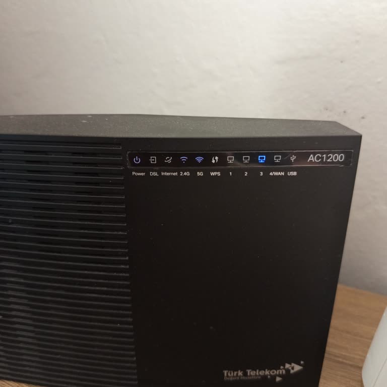 Sürekli Kesilen İnternet Sorunu Çözülmüyor