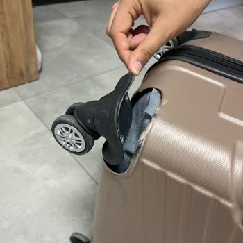 Anadolu Jet Uçuşunda Kırık Bagaj Ve İlgisizlik Mağduriyeti