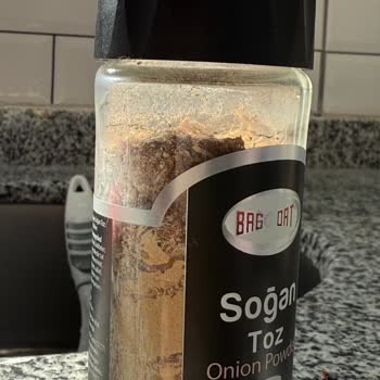 Son Kullanma Tarihi Geçmemiş Soğan Tozunda Kurtlanma Sorunu Ve Para İade Talebi