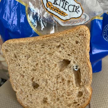 Aldığım Ekmeğin İçinden Vida Çıktı: Gıda Güvenliği Konusunda Endişeliyim