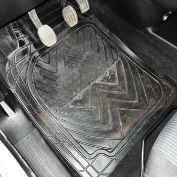 Wish Car Rental Kiralanan Aracın Temiz Olmaması Ve Tutarsız Prosedürler