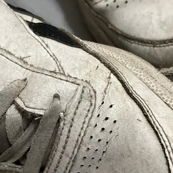 Kısa Sürede Yıpranan Ayakkabı İçin Garanti Talebim Reddedildi: Mağduriyetimin Giderilmesini İstiyorum