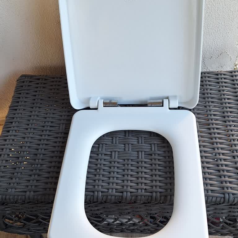 Klozet Kapağı Damperi Kısa Sürede Bozuldu, Yedek Parça Sorunu