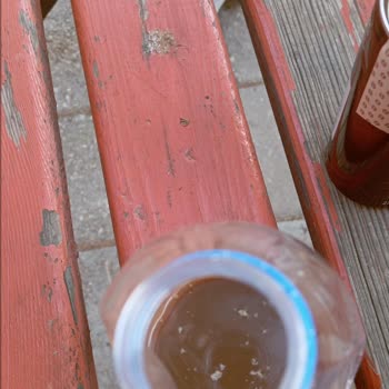 Kahveli Sütlü İçecekten Çıkan Beyaz Parçaların Gizemi