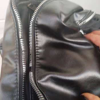 Kısa Sürede Bozulan Deri Sırt Çantası Fermuarı İçin Tamir Talebi