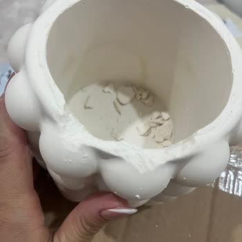 Kargodan Parçalanmış Ve Dağılan Vazo Hayal Kırıklığı Yarattı