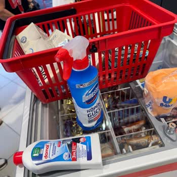 Açık Kapağıyla Dökülen Çamaşır Suyu, İlgisiz Mağaza Personeli Ve Zarar Gören Ürün