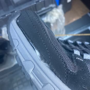 Kısa Sürede Açılan Spor Ayakkabının Değişimi Talebi