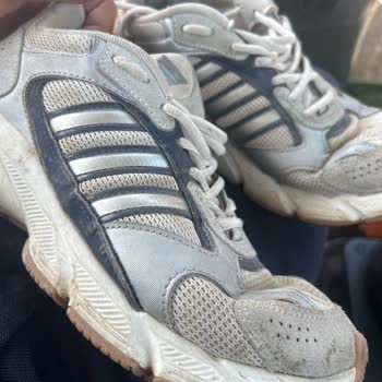 Kısa Sürede Açılan Ayakkabı Ve Yetersiz Müşteri Hizmeti