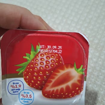 Aldığım Yoğurt Paketi Yarım Çıktı, Ücret İadesi Ve Açıklama Bekliyorum