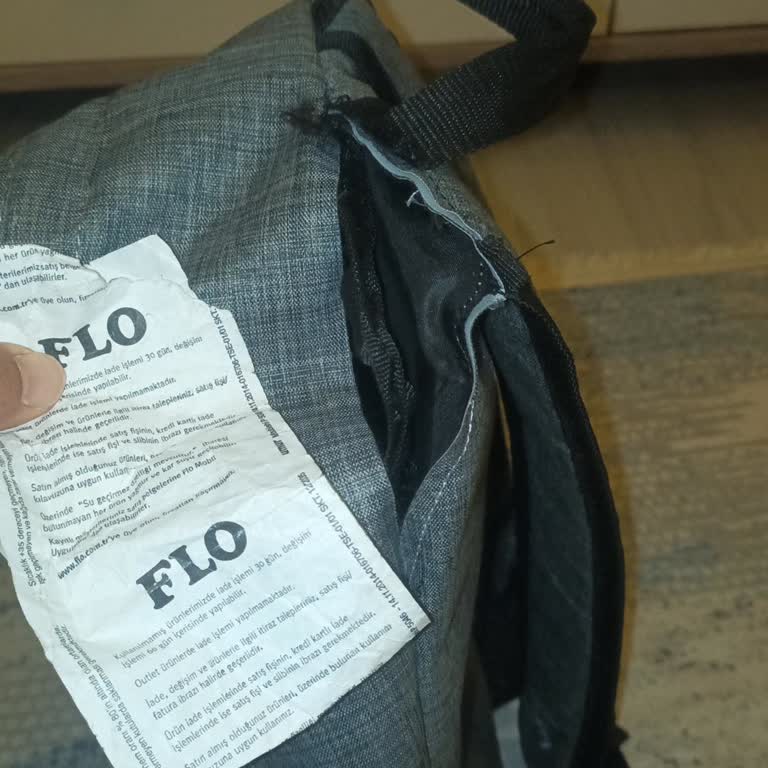 Bir Haftada Yırtılan Kinetix Okul Çantası Mağduriyeti