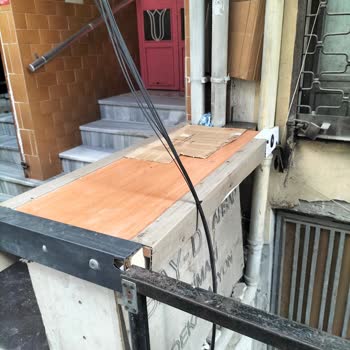 Kentsel Dönüşüm Sonrası Mahallede İnternet Kesintisi Ve Vodafone'un İlgisizliği