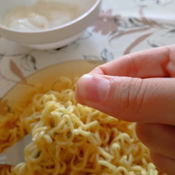 Ürün İçinden Yabancı Madde Çıkması Ve Müşteri Hizmetlerinden Yanıtsız Kalma Hayal Kırıklığı