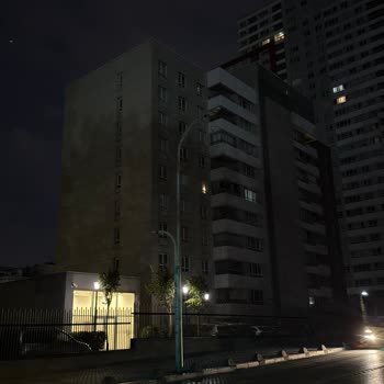 Bağcılar Gülbahar Caddesinde Sabahları Karanlıkta Yürümek Zorunda Kalıyorum