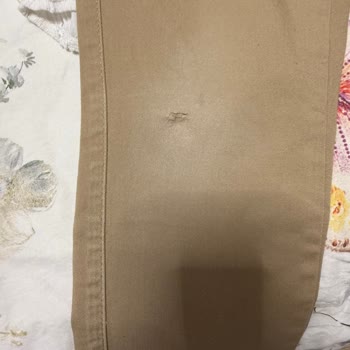 Çocuk Pantolonu İki Haftada Dizlerinden Delindi