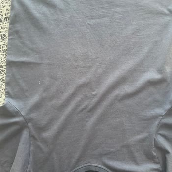 Pull & Bear'dan Alınan Tişört Kısa Sürede Deforme Oldu