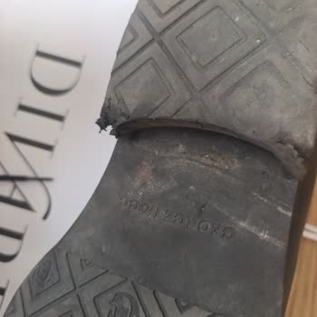 Ayakkabıda Üretim Hatası Ve Çözülmeyen Mağduriyet