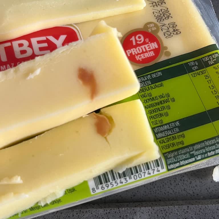 Aldığım Kaşar Peynirinde Leke Çıkması Ve Ürün Değişim Talebi