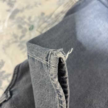 Mavi Aldığım Pantolonun Paçası Kısa Sürede Kendiliğinden Söküldü