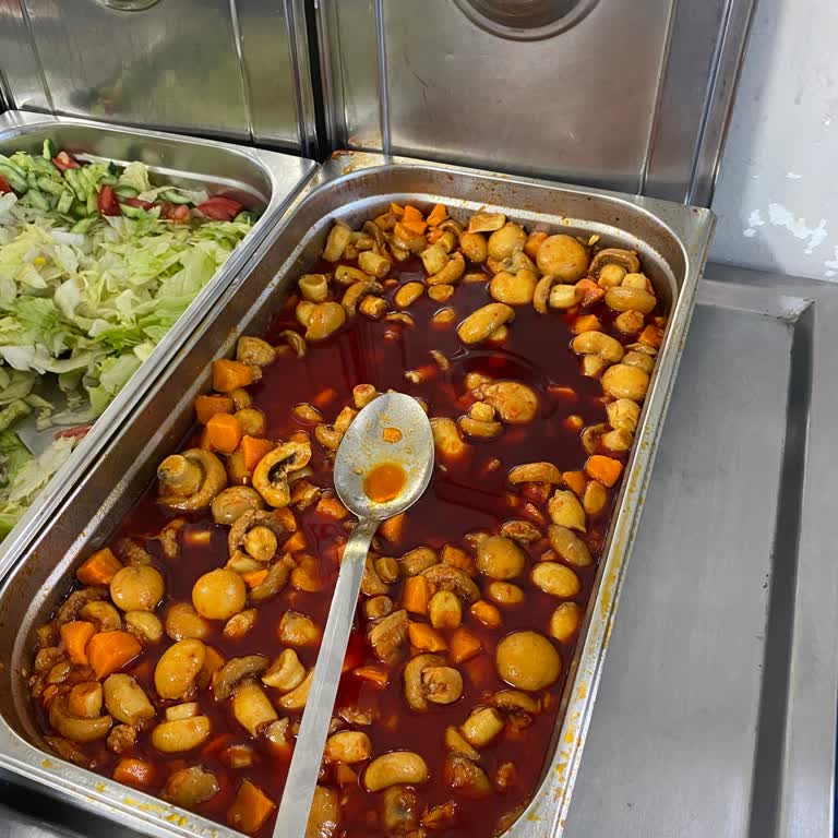 Polesan Catering Yemeklerinde Sağlık Sorunları Yaşıyoruz