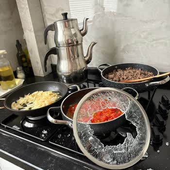 Korkmaz Mutfak Eşyaları Cam Kapak Patladı Mağaza Çözüm Sunmadı Ciddi Tehlike Atlattım