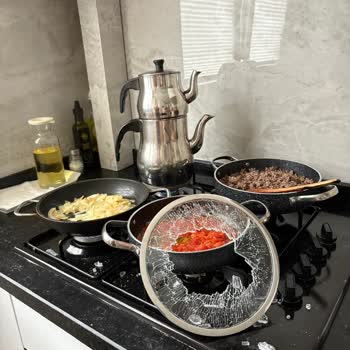 Korkmaz Mutfak Eşyaları Cam Kapak Patladı Mağaza Çözüm Sunmadı Ciddi Tehlike Atlattım