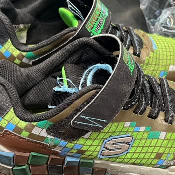 Kısa Sürede Yıpranan Ve Kötü Koku Yapan Çocuk Ayakkabısı İçin İade Talebi