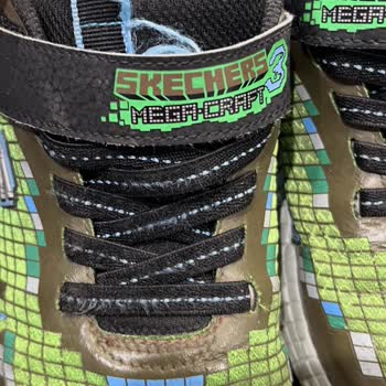 Kısa Sürede Yıpranan Ve Kötü Koku Yapan Çocuk Ayakkabısı İçin İade Talebi