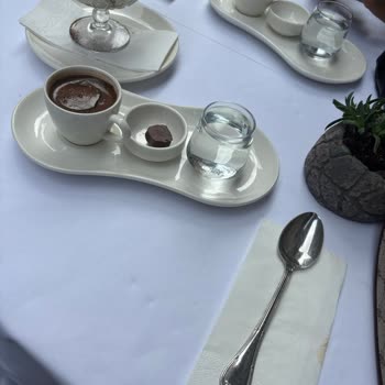 Sirkeci Lokantasında Hijyen Ve İlgisizlik Şoku