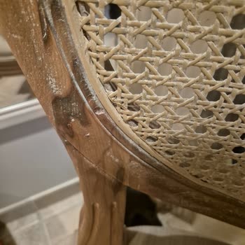 Mudo Showroomda Gösterilen Üründen Farklı Ve Kusurlu Sandalye Gönderimi, İade Talebinin Reddedilmesi