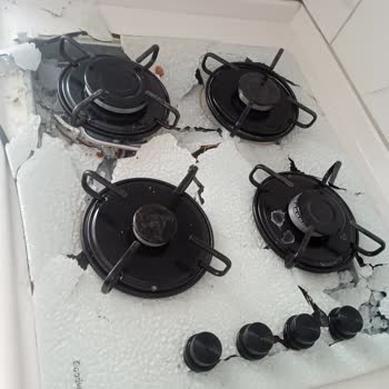 Garanti Kapsamındaki Ankastre Ocağın Camı Patladı, Servis Yardımcı Olmadı