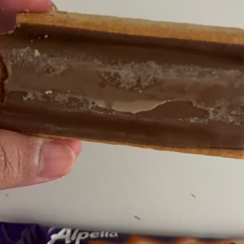 Aldığım Çikolatada Küf Ve Sertlik Sorunu Yaşadım