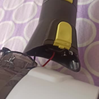 Kısa Sürede Kırılan Süpürgeye Çözüm Sunulmadı, Mağduriyetimin Giderilmesini İstiyorum