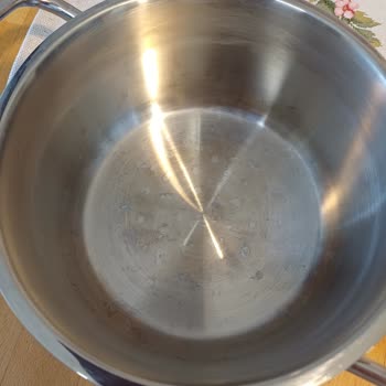 Karaca Tencere Setinde İlk Kullanımda Kararma Ve Eski Görünüm Şoku