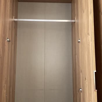 Eksik Ve Hasarlı Gardırop, Yetkisiz Montaj: Çözüm Bekliyorum