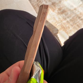 Eti Antep Fıstıklı Çikolata'da Şüpheli Renk Değişikliği