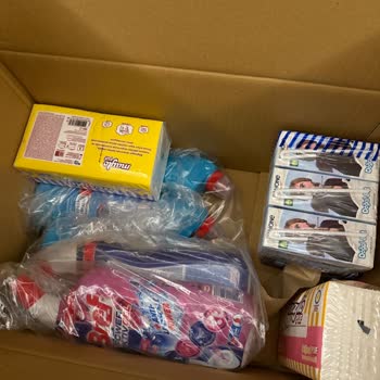 Hepsiburada Bebek Sütü İle Kimyasal Ürünler Yine Aynı Kutuda Gönderildi, Sağlığımız Tehlikede