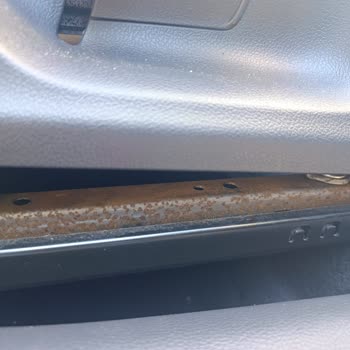 Toyota Yaris Cross Seat Rust Problem Dismissed by Service